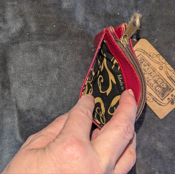 Labrado Leather - Red / Maroon "Tart" Hand-Tooled Small Coin Purse - NWT - Picture 3 of 6